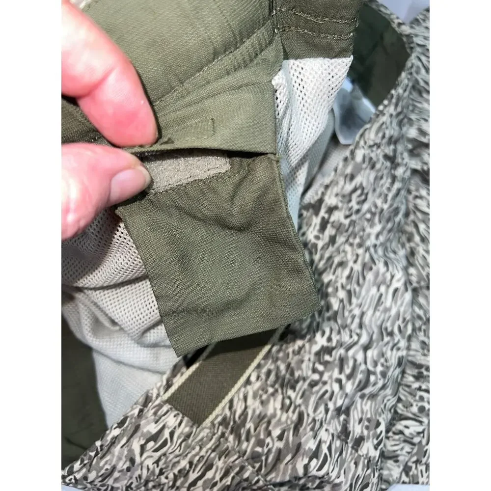 Columbia Camo shorts Mens L